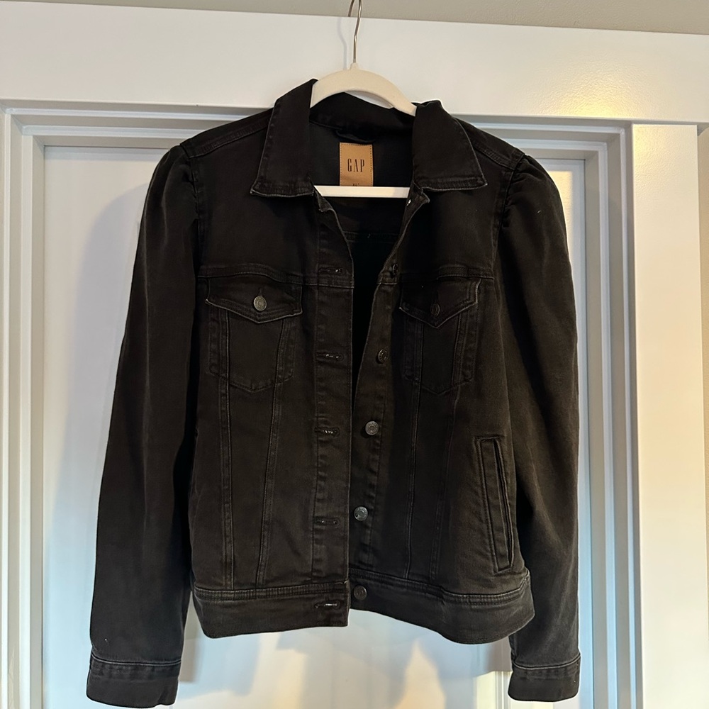 GAP Black puff sleeve denim jacket